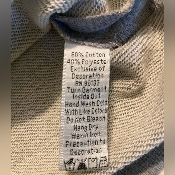 Quacker Factory “Why I ❤️ My Dog” Graphic 3D Shirt; Gray; Size: Small - Picture 10 of 12